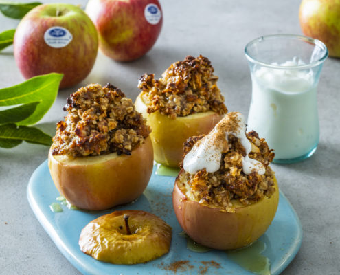 Baked granola apples