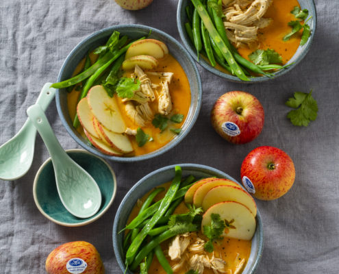 Hot and sour chicken soup