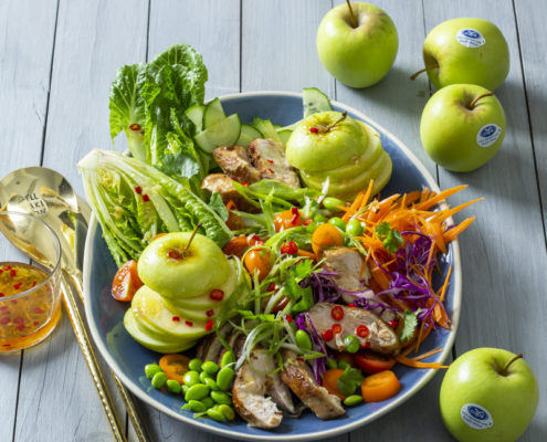 Thai chicken and apple salad